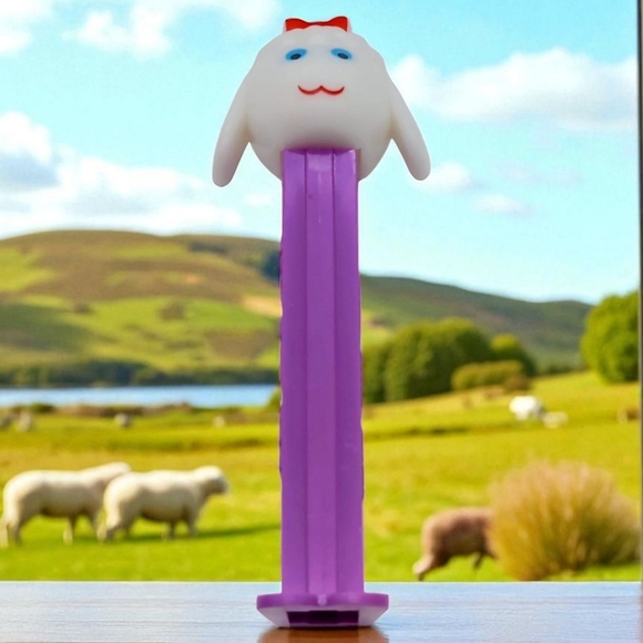 1970s Lambchop Pez Dispenser 1 1 On Base - Picture 1 of 5